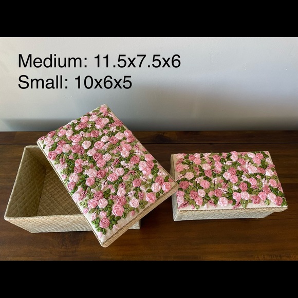 2 silk embroidered nesting boxes with pink roses on the lids - Picture 2 of 4